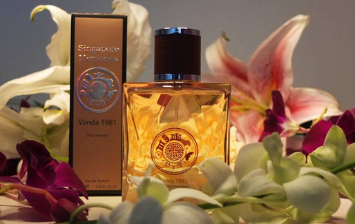 singapore memories orchid scent perfume and roof freshenrs are amazing souviners from liion city also called garden city