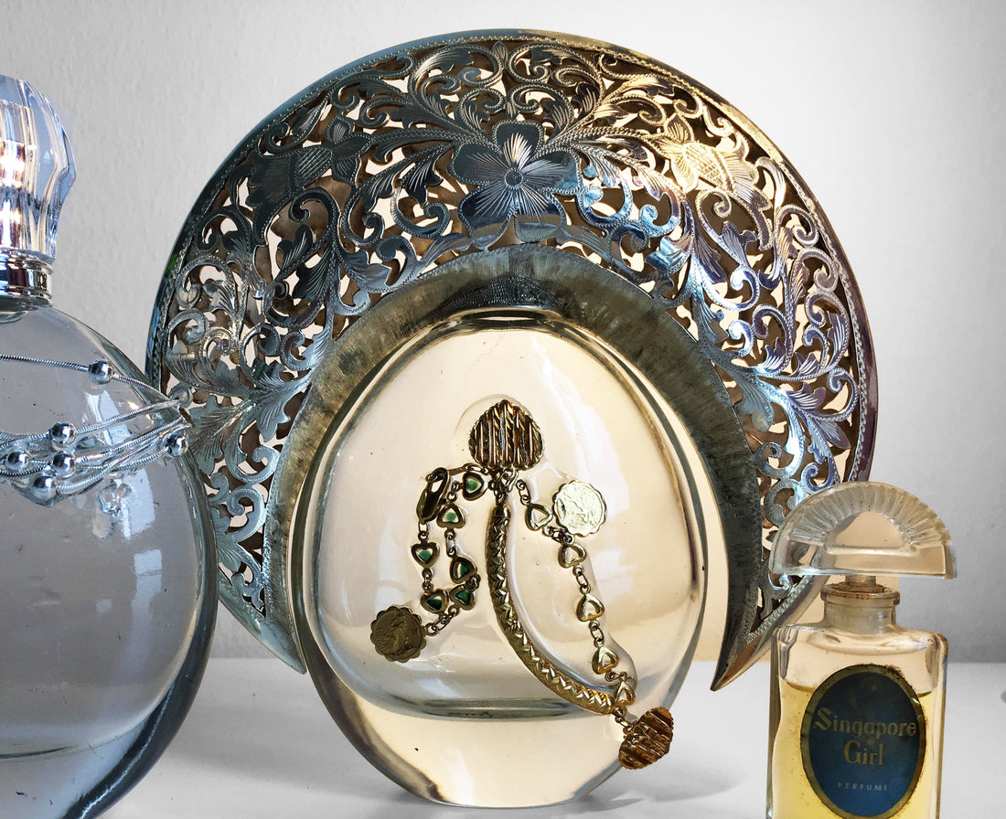 iconic singapore girl is back with a scent that will entice your senses and memories. Singapore memories bringing you aromatic perfection with native and therapeutic orchid oils